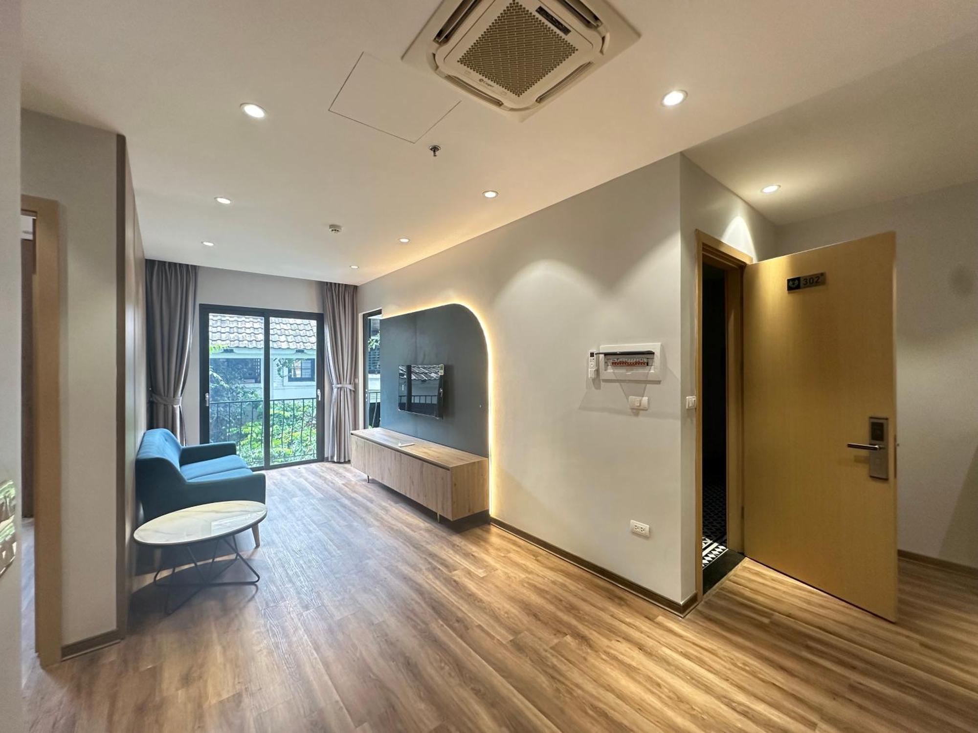 Luxe Paradise Suites Hotel To Ngoc Van ハノイ市 エクステリア 写真