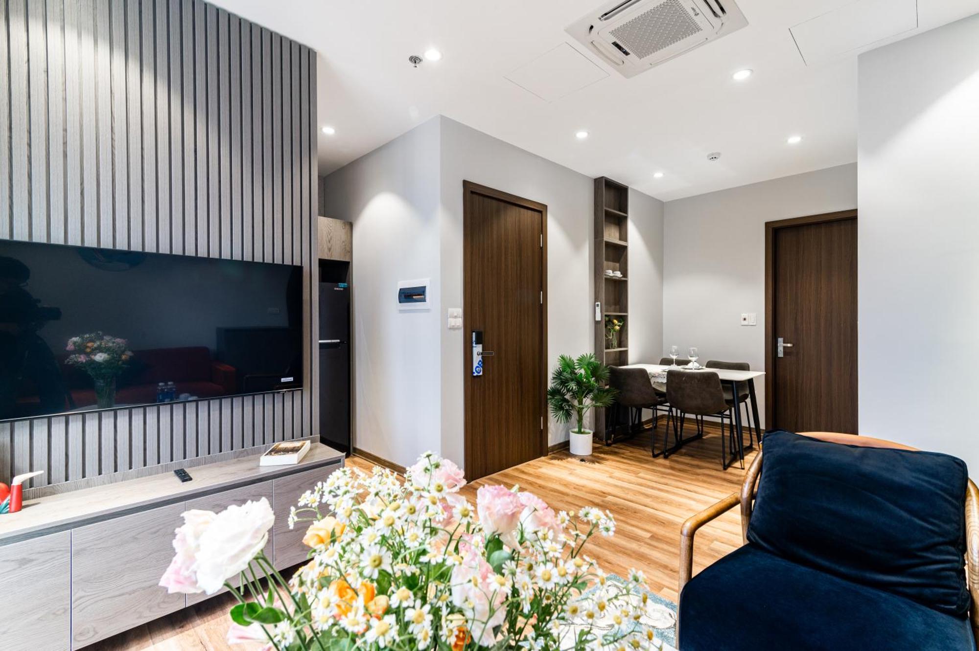 Luxe Paradise Suites Hotel To Ngoc Van ハノイ市 エクステリア 写真