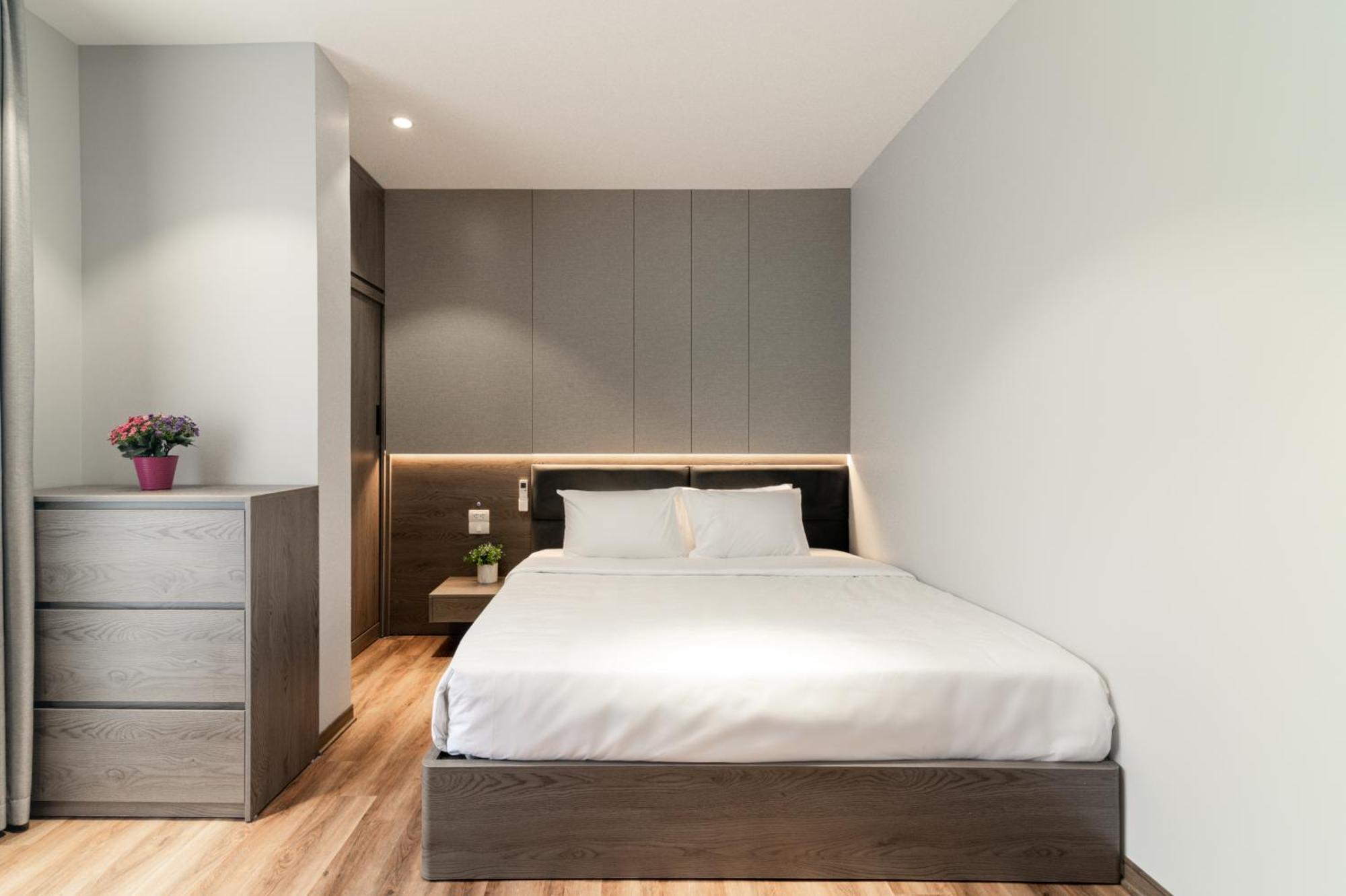 Luxe Paradise Suites Hotel To Ngoc Van ハノイ市 エクステリア 写真
