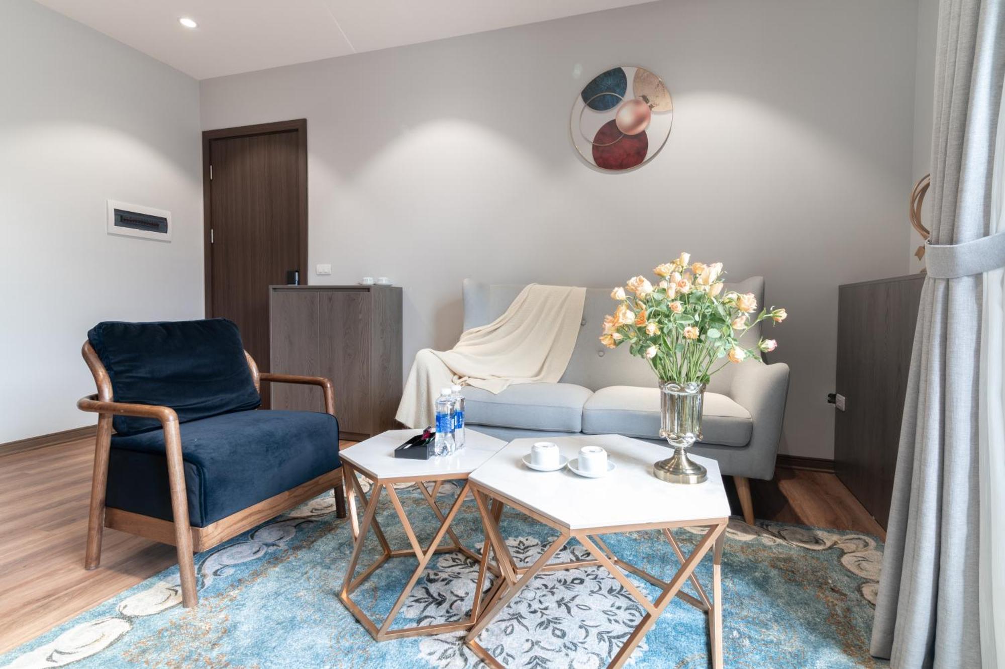 Luxe Paradise Suites Hotel To Ngoc Van ハノイ市 エクステリア 写真
