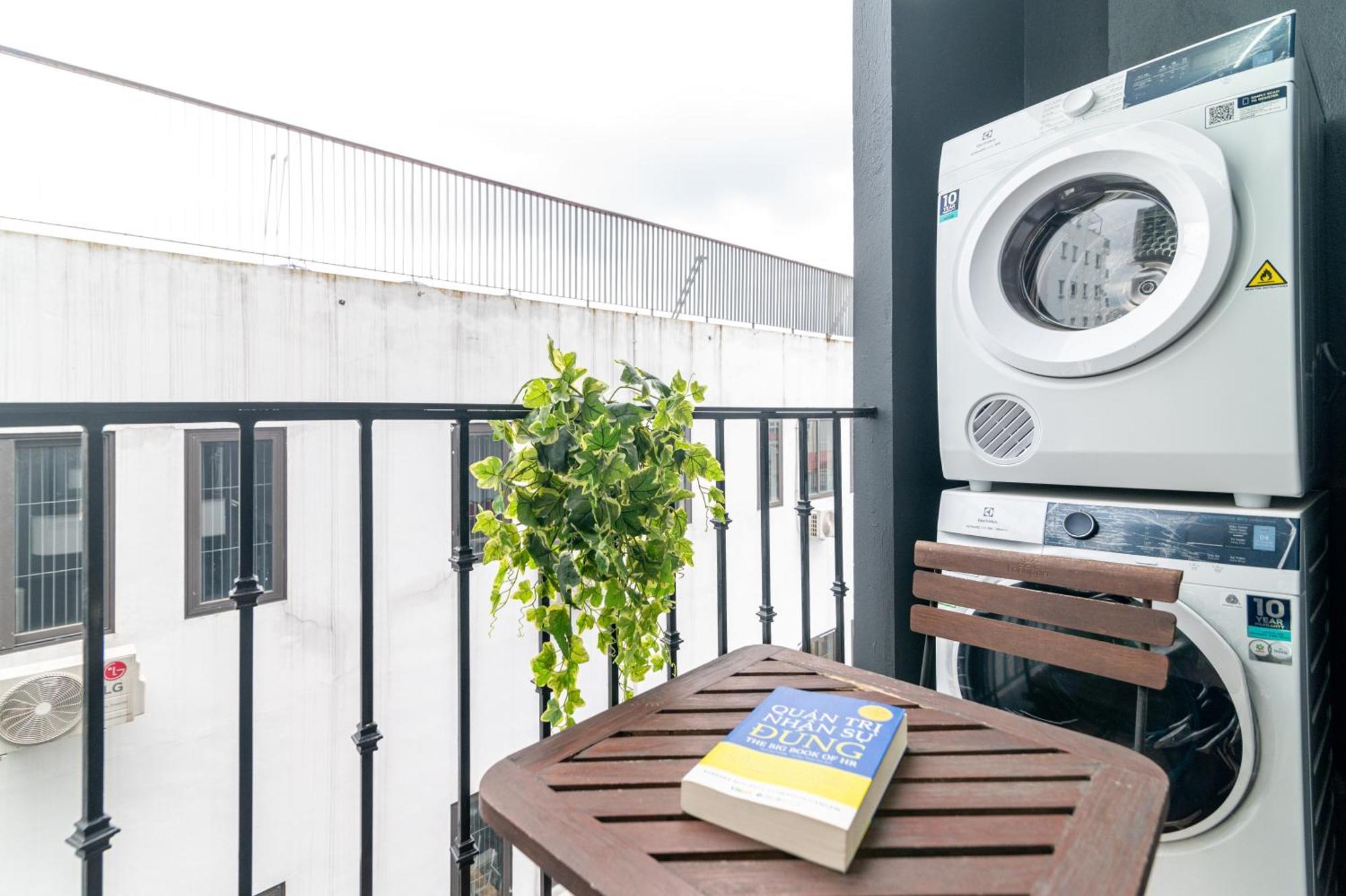 Luxe Paradise Suites Hotel To Ngoc Van ハノイ市 エクステリア 写真