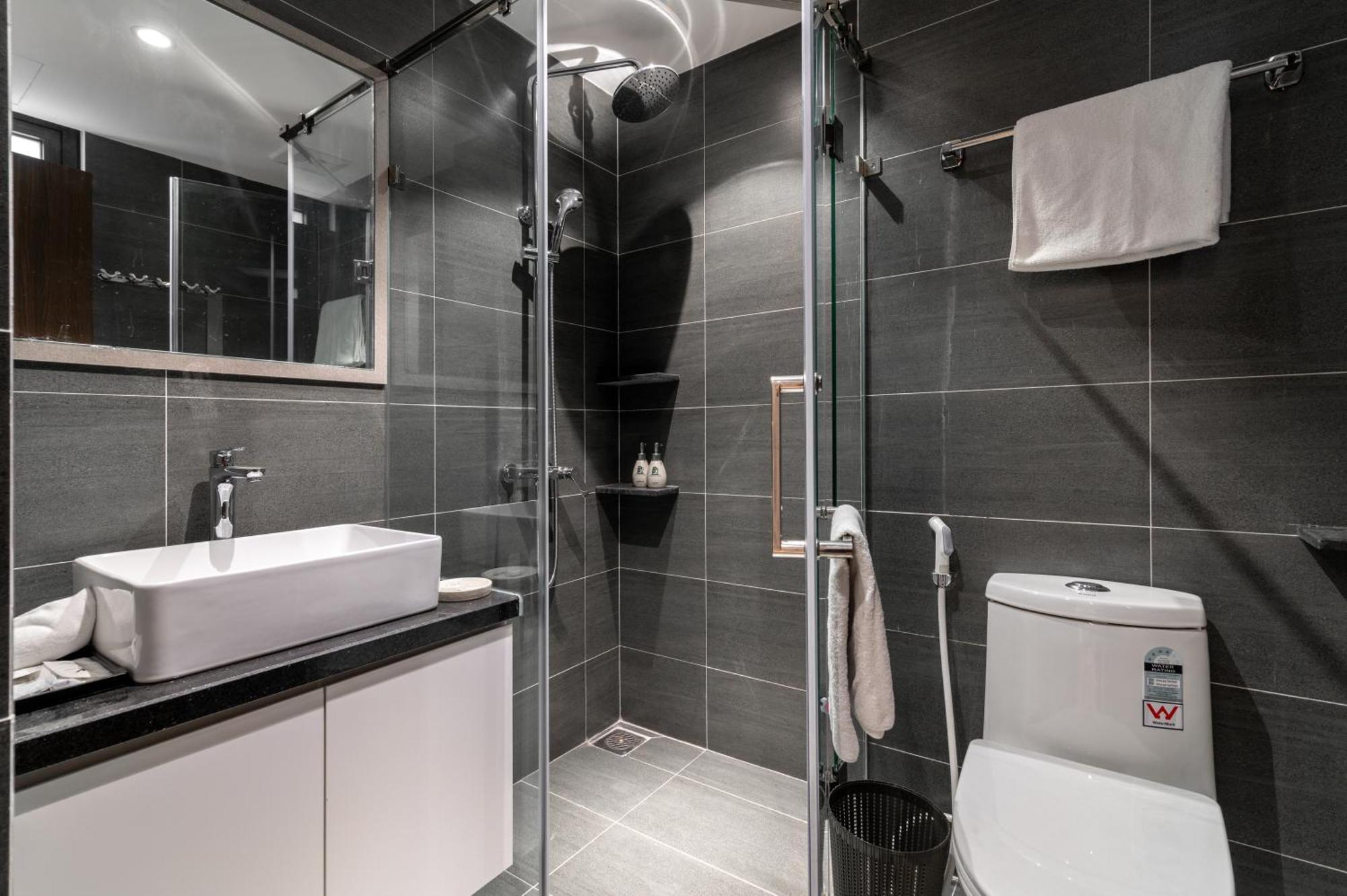 Luxe Paradise Suites Hotel To Ngoc Van ハノイ市 エクステリア 写真
