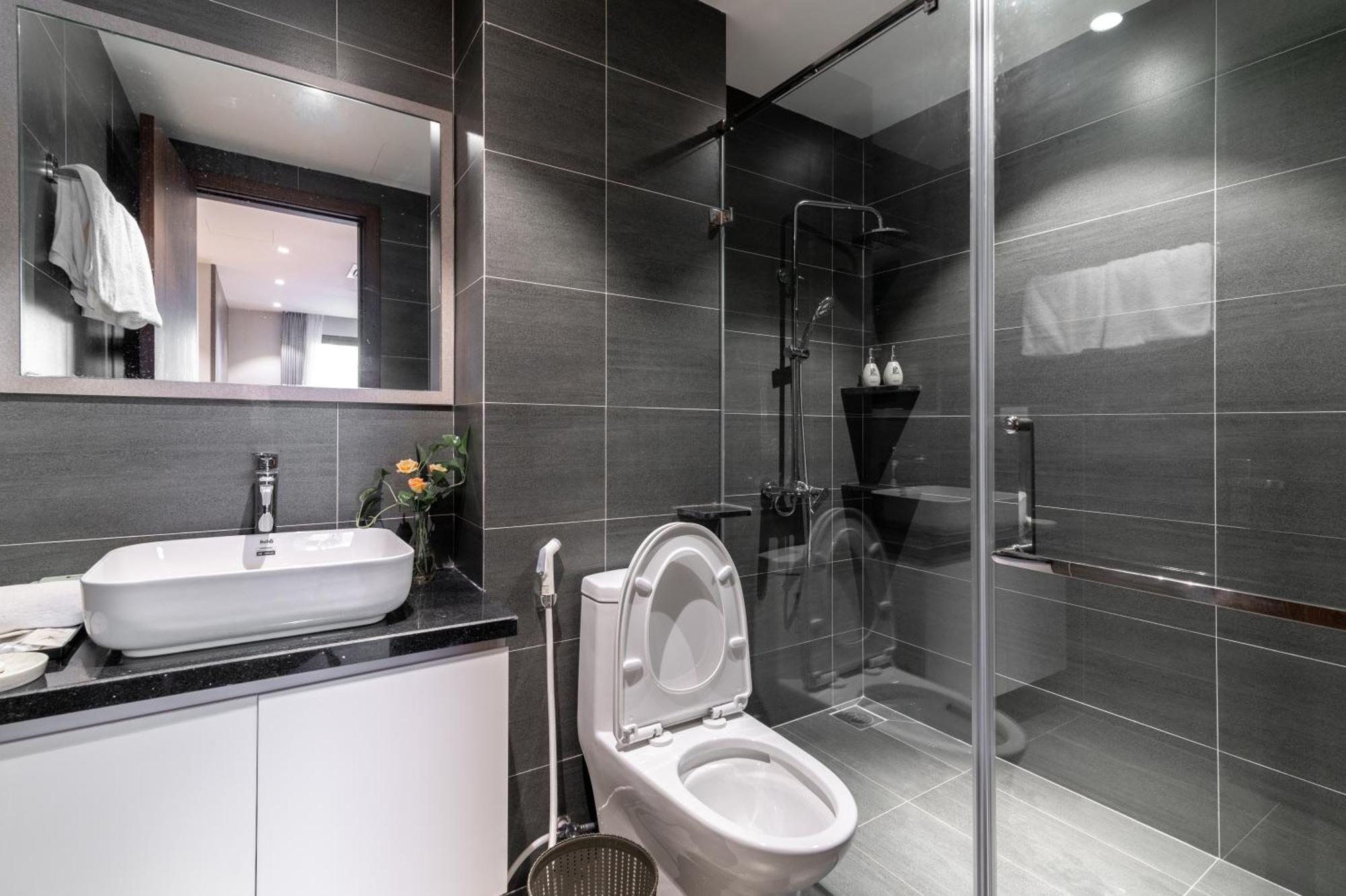 Luxe Paradise Suites Hotel To Ngoc Van ハノイ市 エクステリア 写真