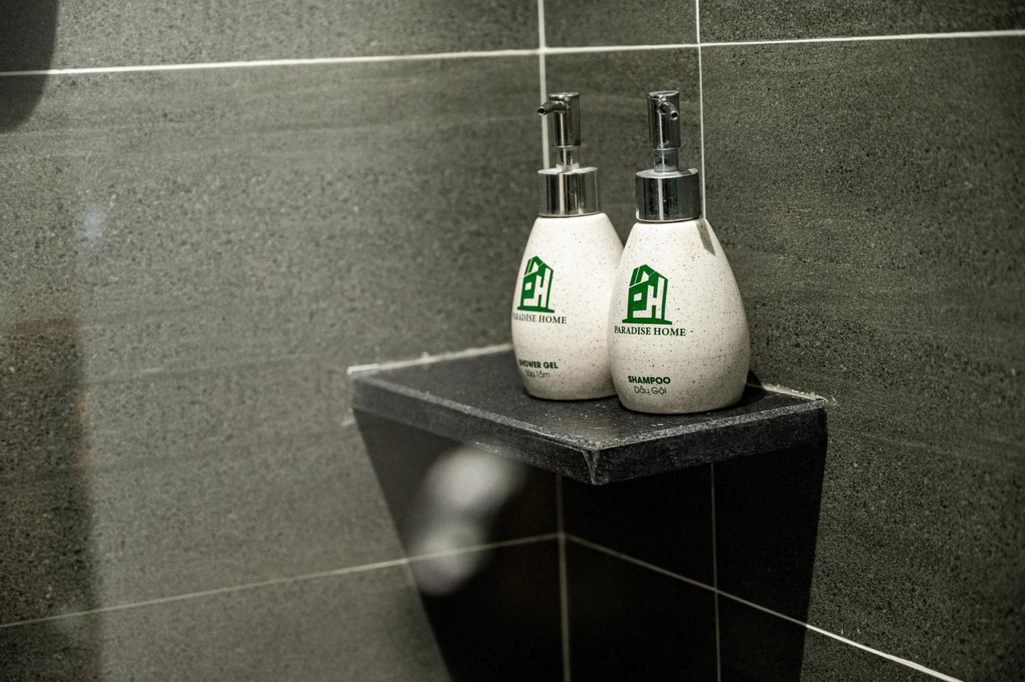 Luxe Paradise Suites Hotel To Ngoc Van ハノイ市 エクステリア 写真