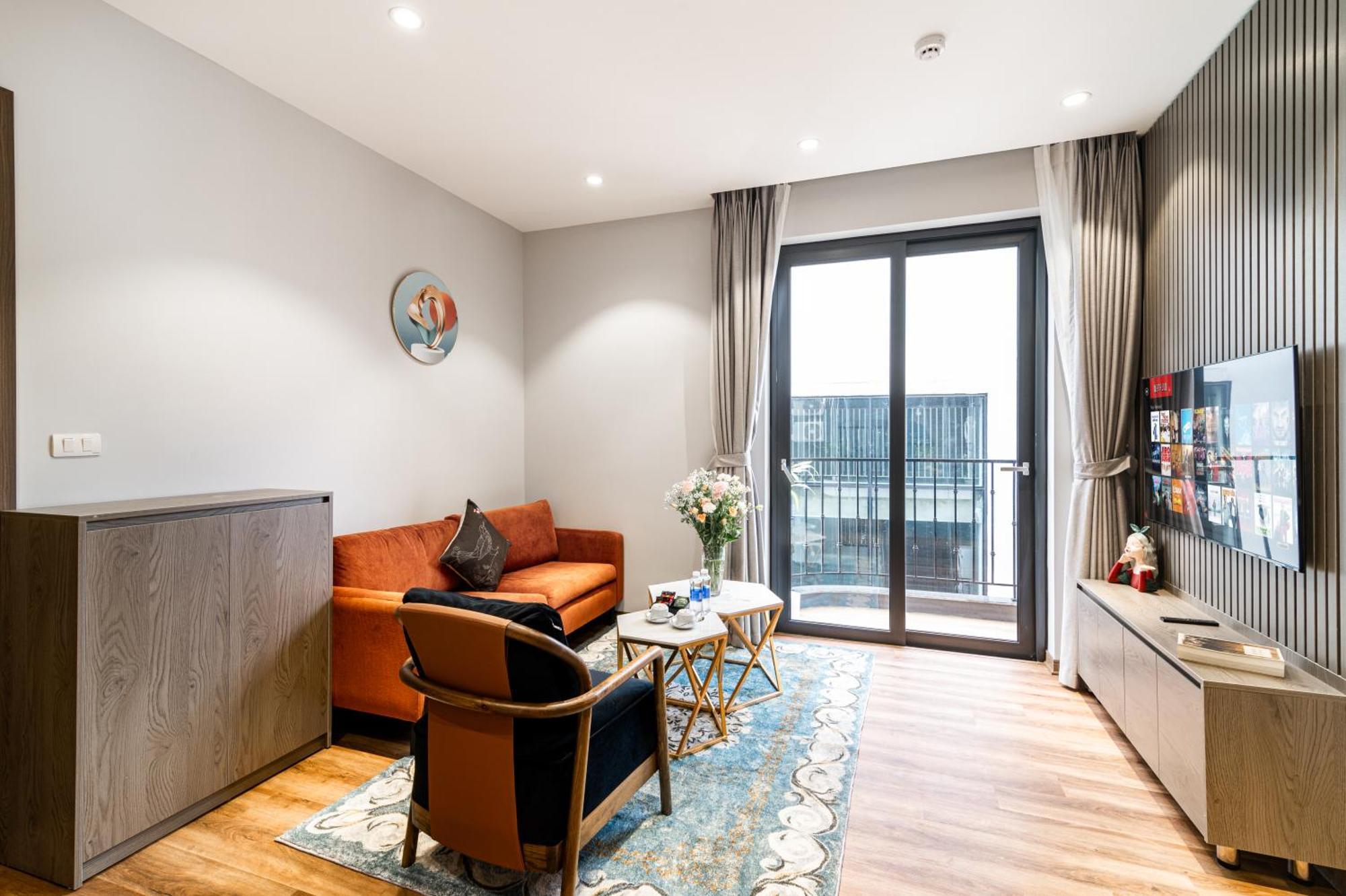 Luxe Paradise Suites Hotel To Ngoc Van ハノイ市 エクステリア 写真