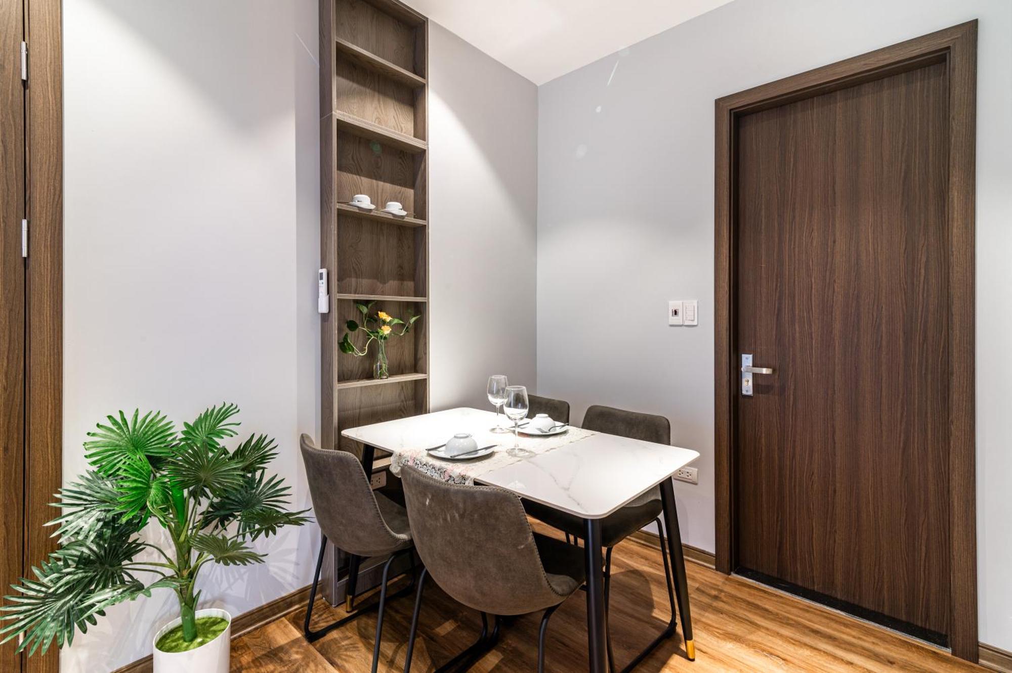 Luxe Paradise Suites Hotel To Ngoc Van ハノイ市 エクステリア 写真